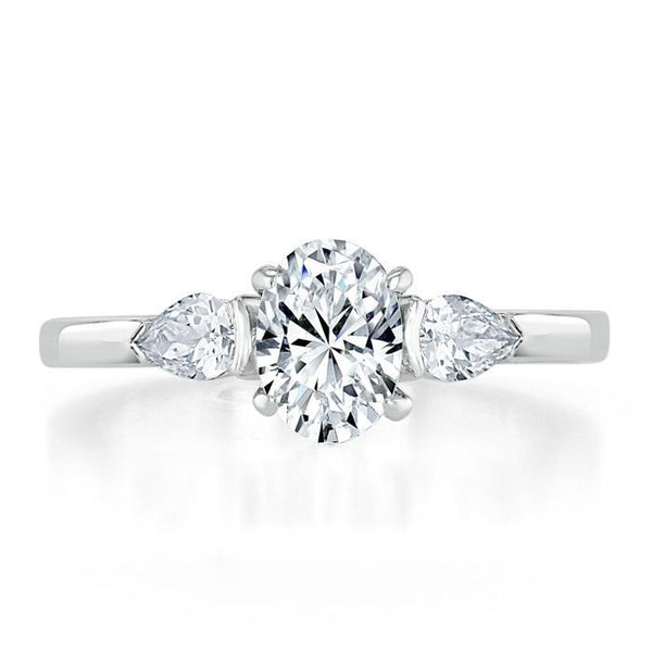 Oval Cut Moissanite 3 Stone Engagement Ring